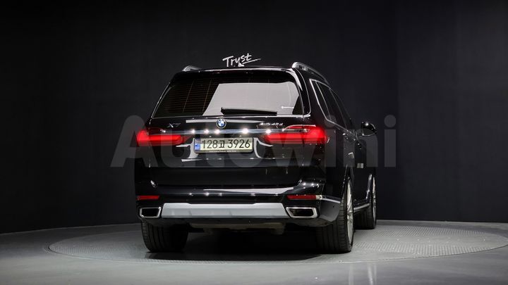 BMW X7 2021 — 4