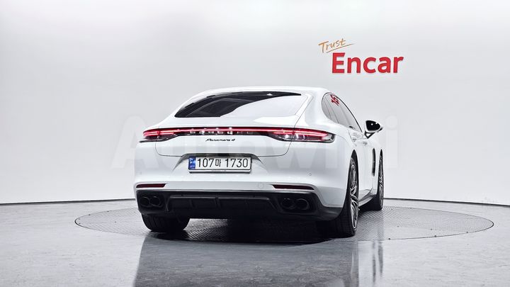 Porsche Panamera 2021 — 4