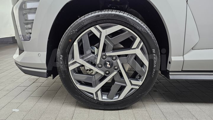 Hyundai Kona 2025 — 5