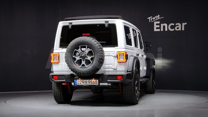 Jeep Wrangler 2022 — 4
