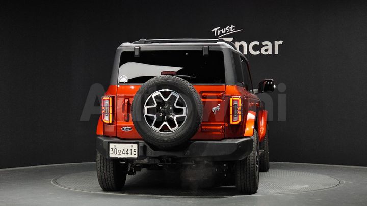 Ford Bronco 2023 — 4