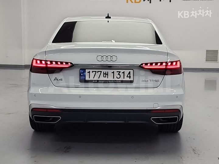Audi A4 2023 — 3