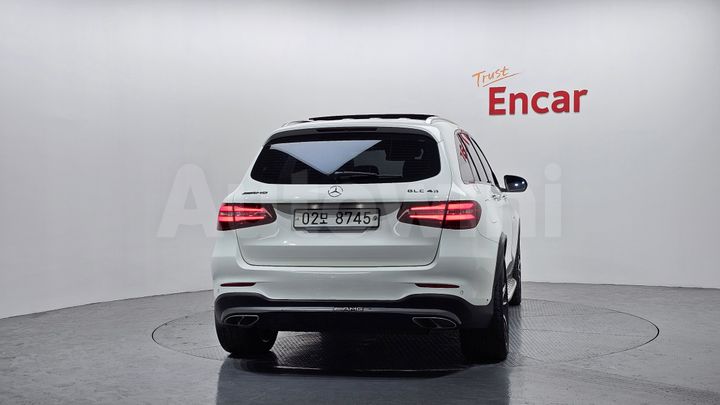 Mercedes Benz GLC Class 2018 — 4