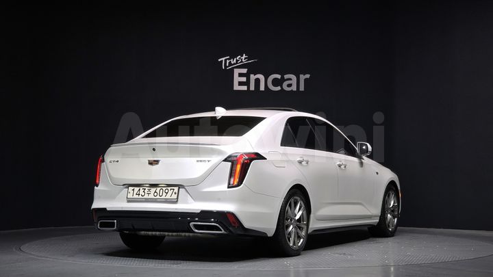 Cadillac CT4