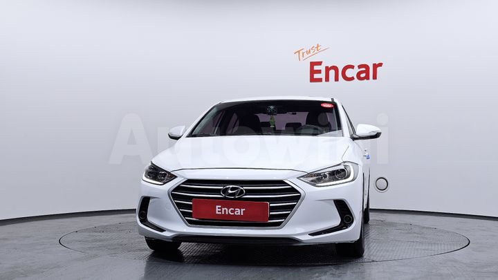 Hyundai Avante 2016 — 3