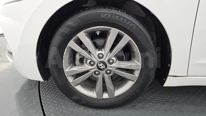 Hyundai Avante 2016 — 5