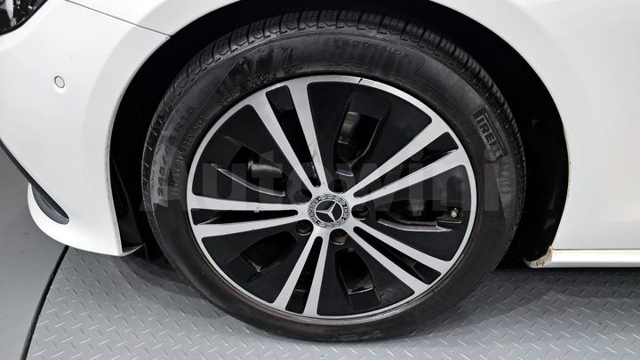 Mercedes Benz E Class 2021 — 5