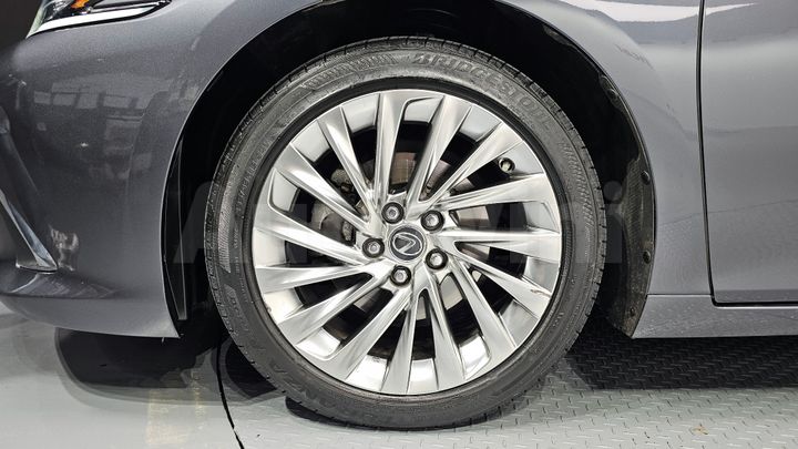 Lexus ES 2023 — 5