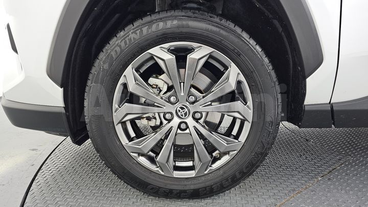 Toyota RAV4 2024 — 5