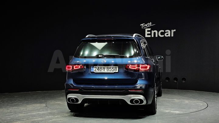 Mercedes Benz GLB Class 2023 — 4