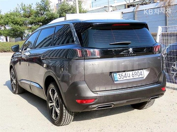 Peugeot 5008 2021 — 3