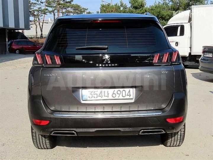 Peugeot 5008 2021 — 4