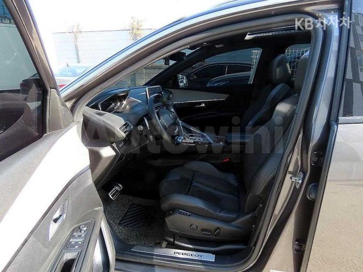 Peugeot 5008 2021 — 5