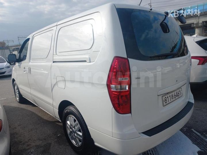 Hyundai Starex 2017 — 2