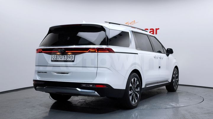 Kia Carnival 2021 — 2