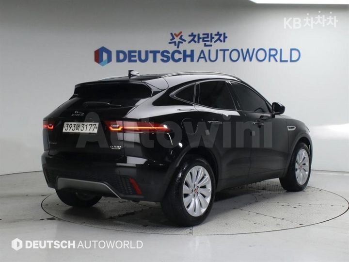 Jaguar E PACE