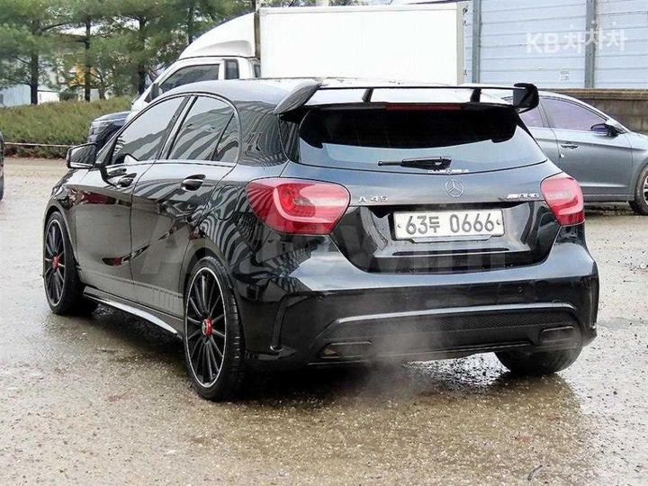 Mercedes Benz A Class 2015 — 3
