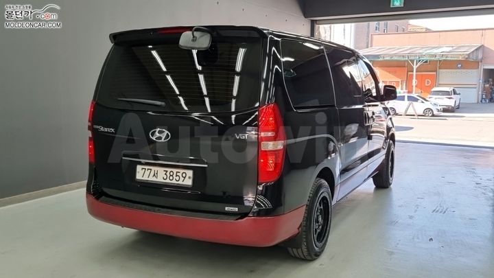 Hyundai Starex 2018 — 2