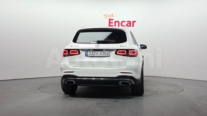 Mercedes Benz GLC Class 2022 — 4