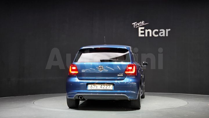 Volkswagen Polo 2015 — 4