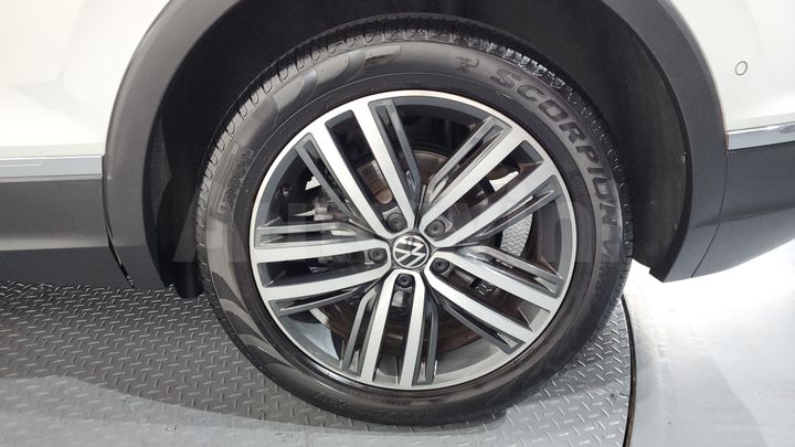 Volkswagen Tiguan 2024 — 5