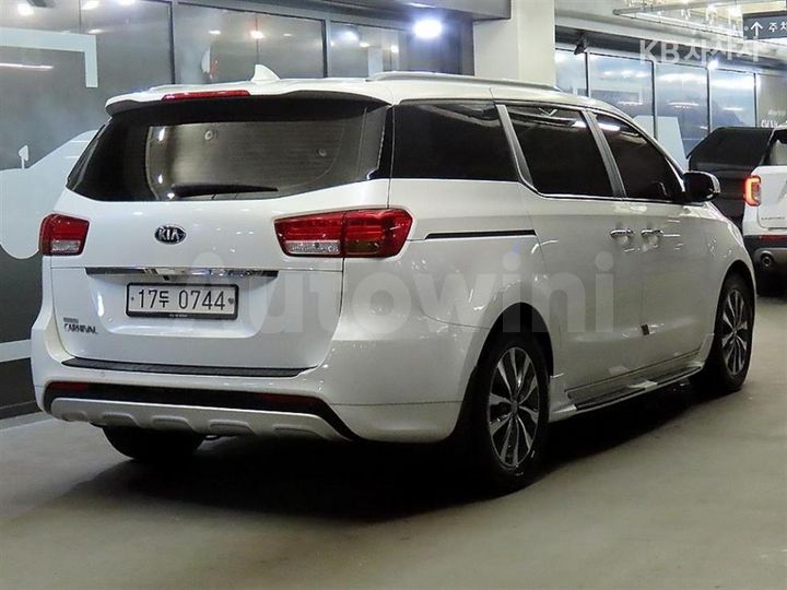 Kia Carnival 2017 — 4