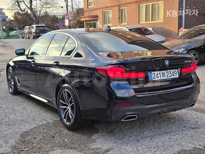 BMW 5 Series 2021 — 3