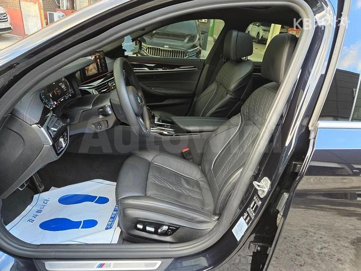 BMW 5 Series 2021 — 5