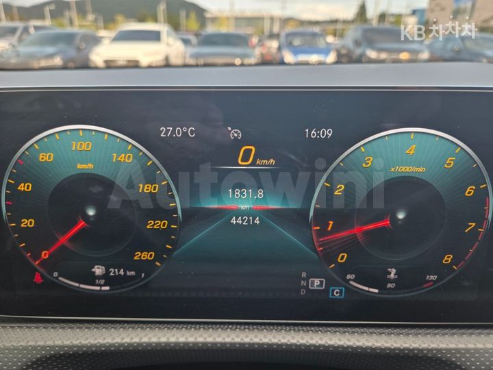 Mercedes Benz A Class 2021 — 5