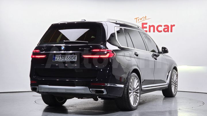 BMW X7 2023 — 2
