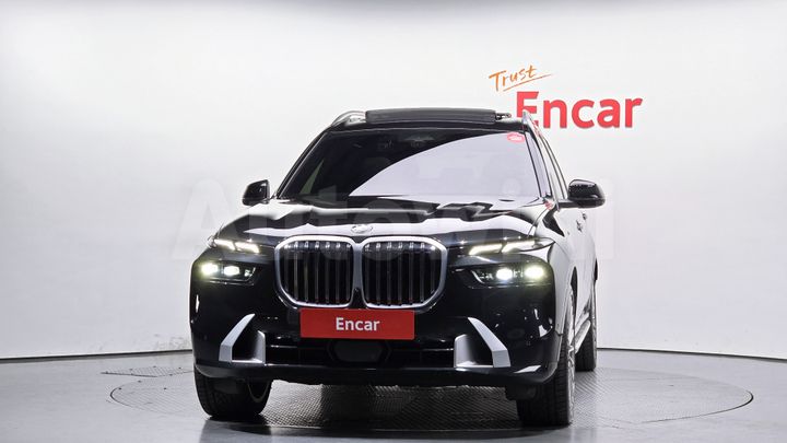 BMW X7 2023 — 3