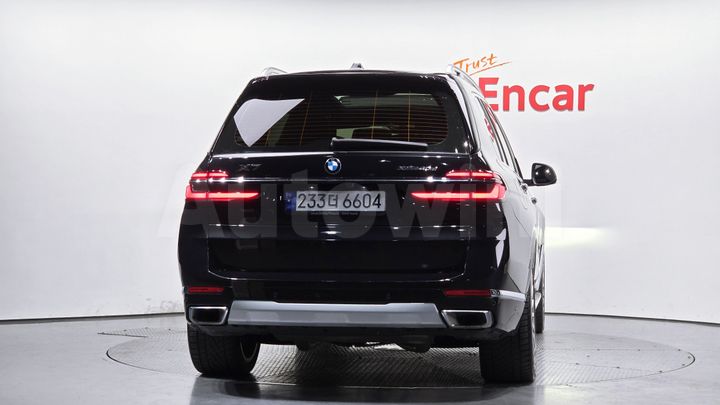 BMW X7 2023 — 4