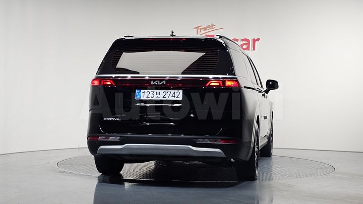 Kia Carnival 2023 — 3