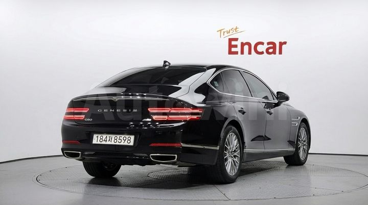 Genesis G80 2023 — 2