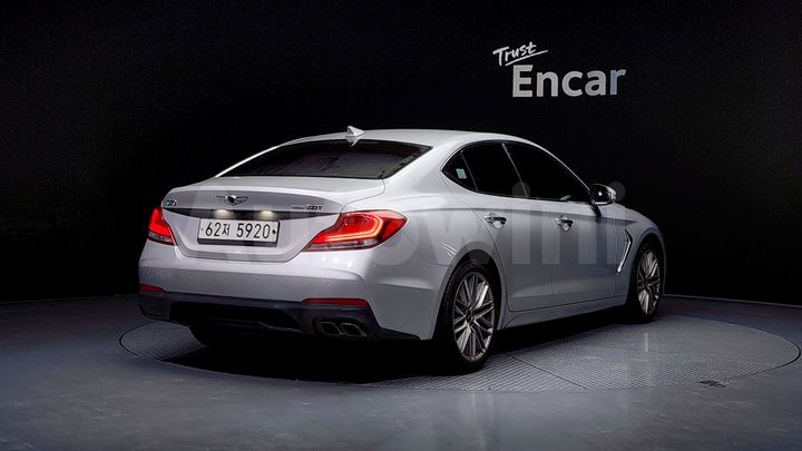 Genesis G70 2019 — 2