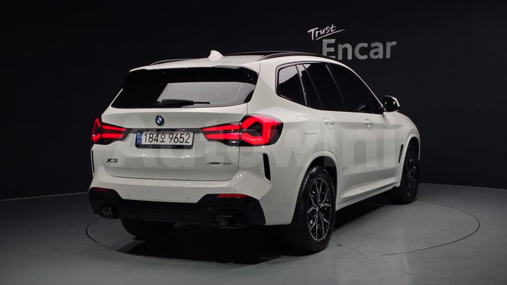 BMW X3 2023 — 2