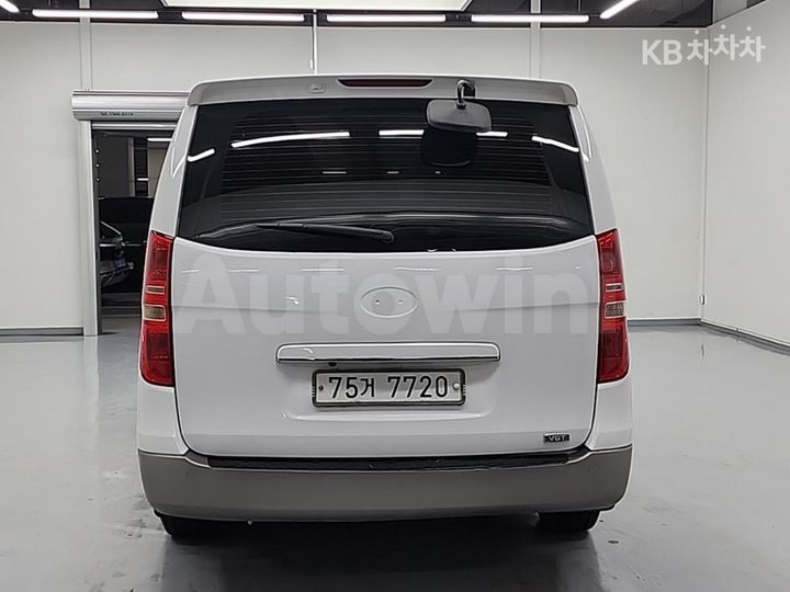 Hyundai Starex 2012 — 3