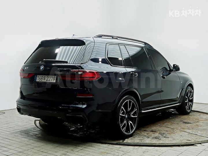BMW X7 2021 — 4