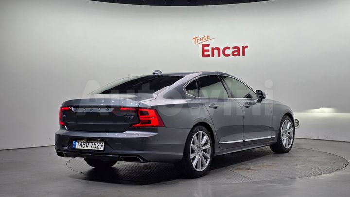 Volvo S90 2019 — 2