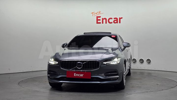 Volvo S90 2019 — 3
