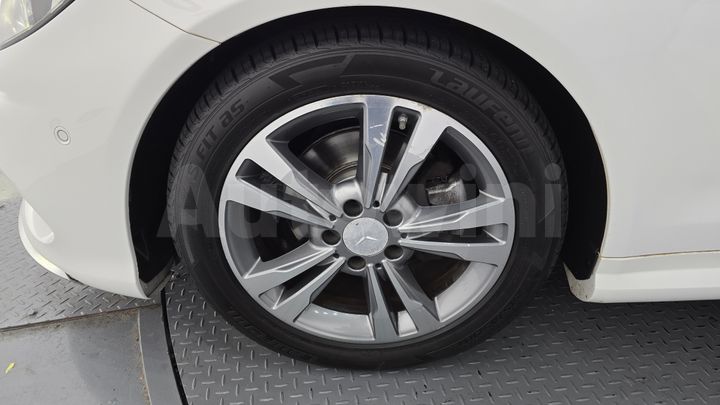 Mercedes-Benz E Class 2014 — 5