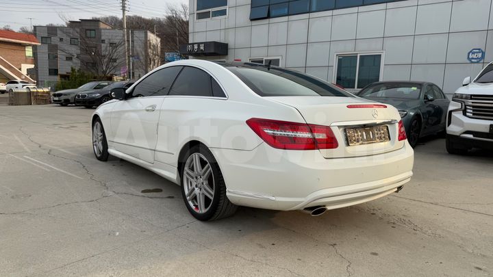 Mercedes-Benz E Class 2010 — 3