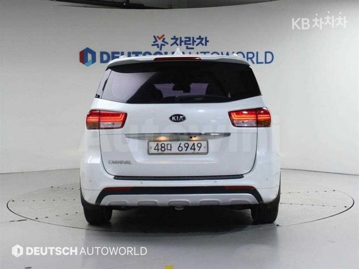 Kia Carnival 2015 — 4