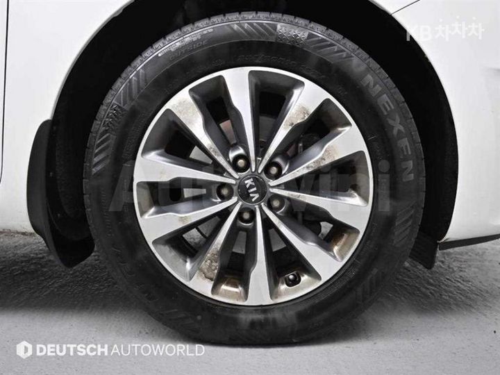 Kia Carnival 2015 — 5