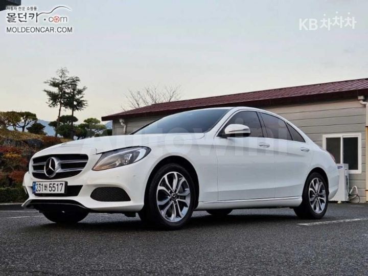 Mercedes Benz C Class 2018 — 3