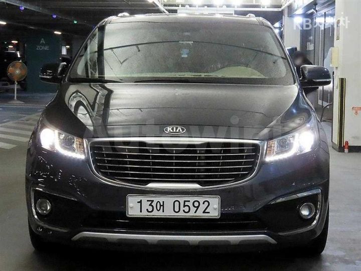 Kia Carnival 2017 — 2