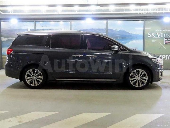 Kia Carnival 2017 — 3
