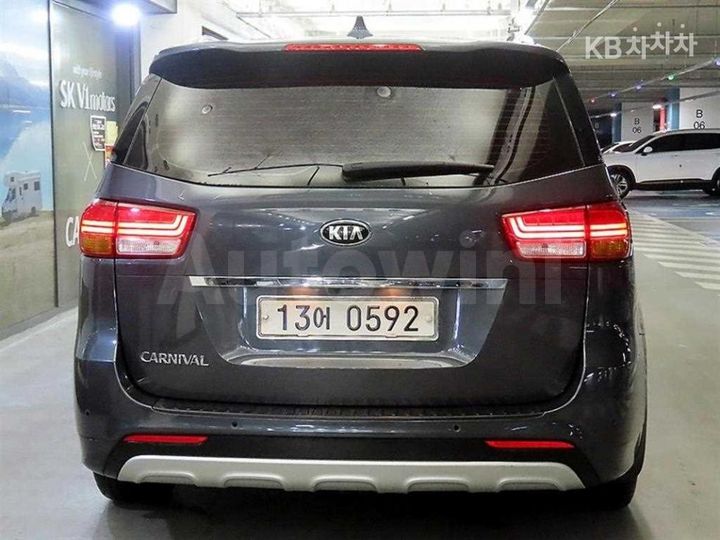 Kia Carnival 2017 — 4