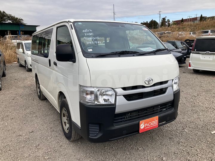 Toyota Hiace 2020 — 3