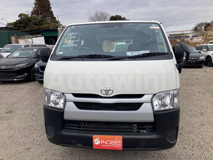 Toyota Hiace 2020 — 4